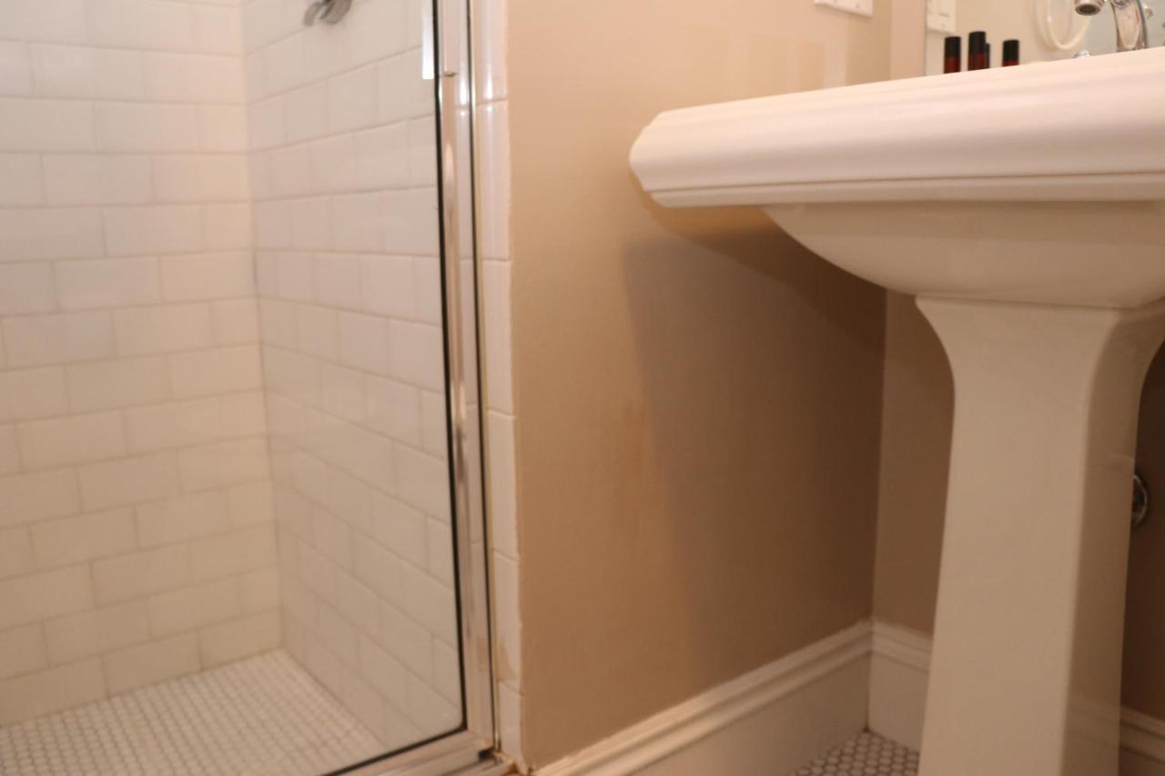 Stylish Downtown Studio In The South End, C. Ave #1 Boston Extérieur photo